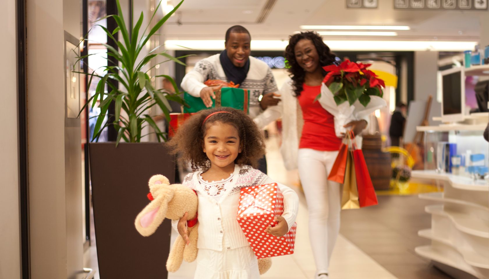Family in Christmas shopping
