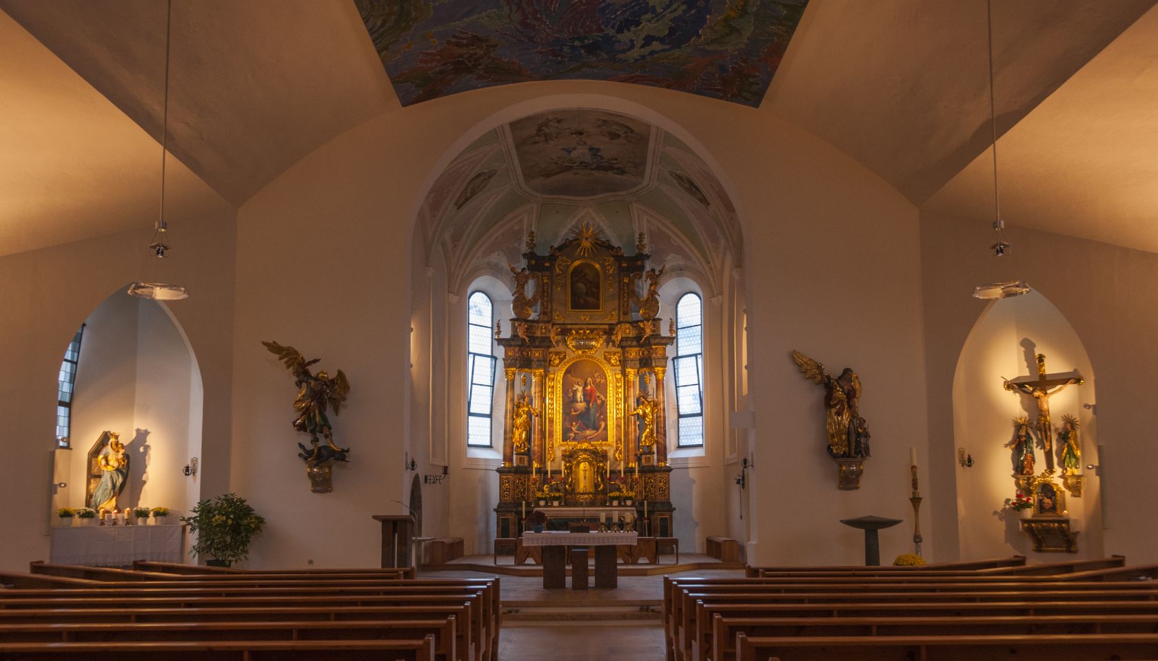 Mayrhofen Parish Church, nave